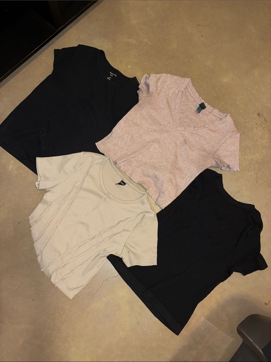 American Eagle Outfitters Tops - 4 medium cute t shirts